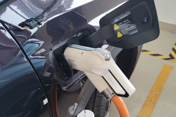 中国 電気自動車 イメージ