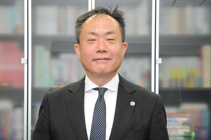 岡本綜合法律事務所　代表　岡本成史弁護士