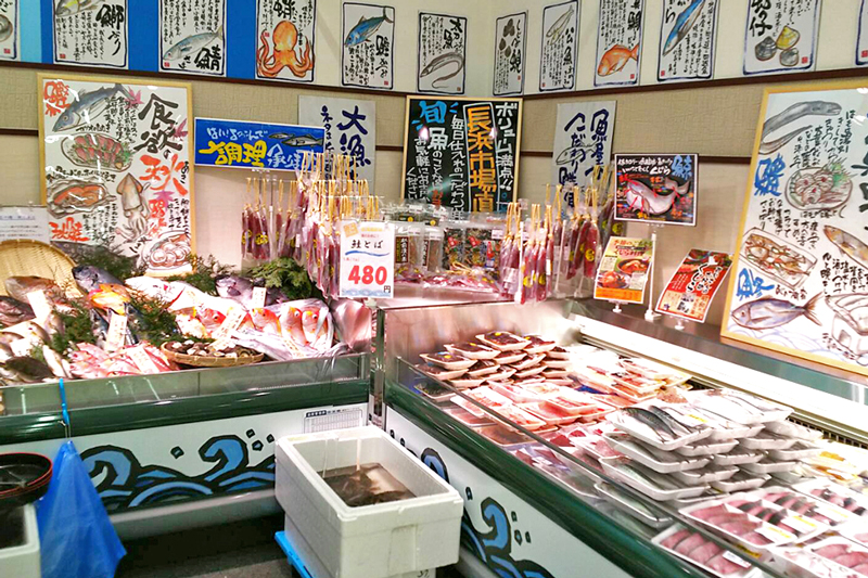 福岡県内の鮮魚小売はルミエール13店舗、ダイレックス5店舗を出店中