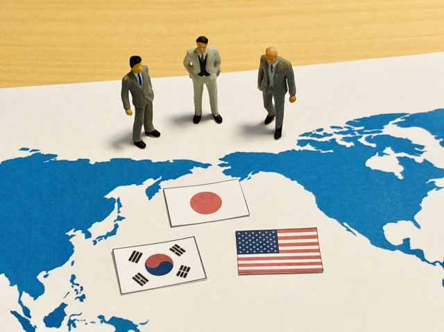 日米韓 イメージ