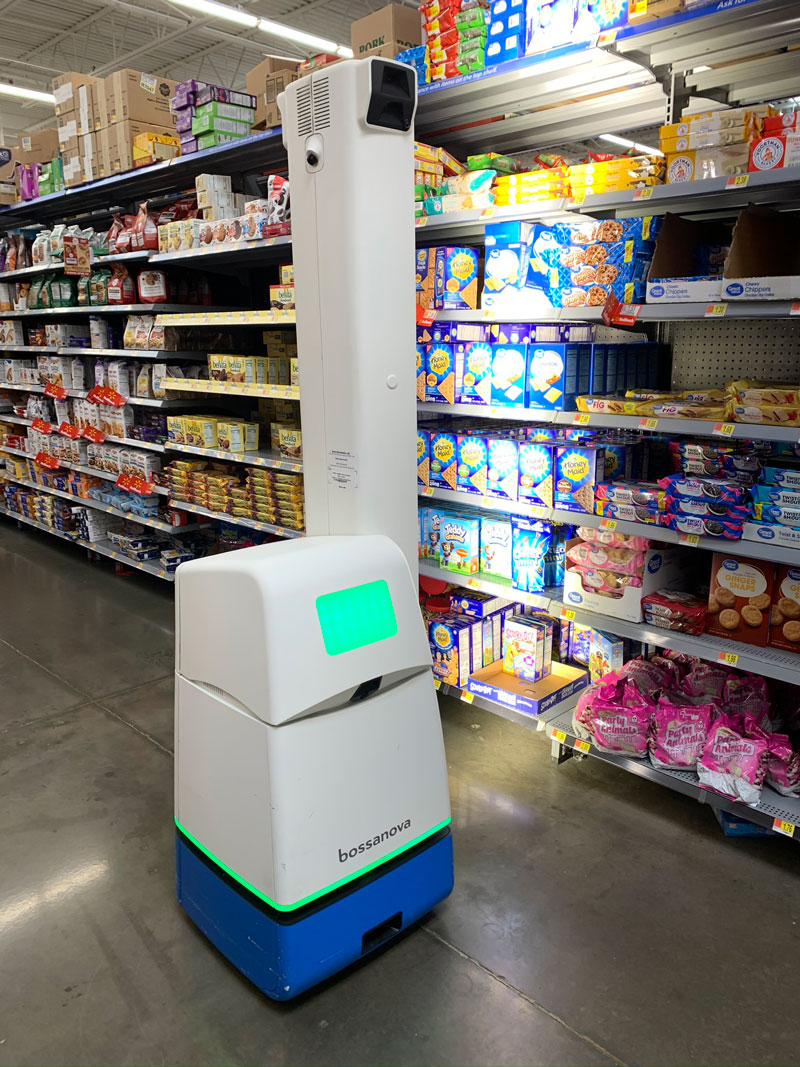 店内で在庫確認を行うBossaNovaのロボット　出所：Wikipedia