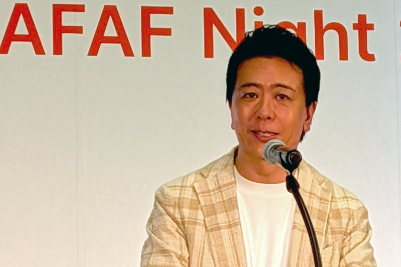 あいさつをする高島市長