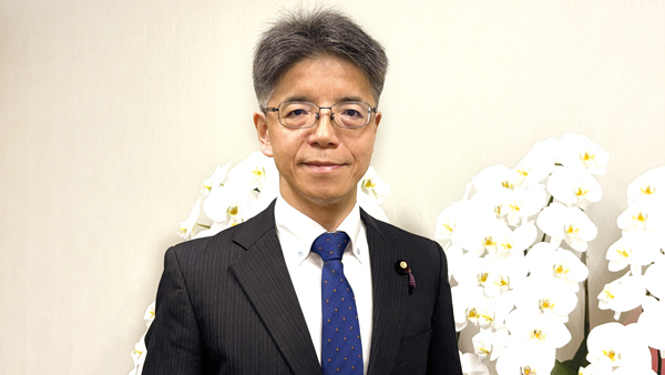 参議院議員（自民党全国比例区）　見坂茂範 氏