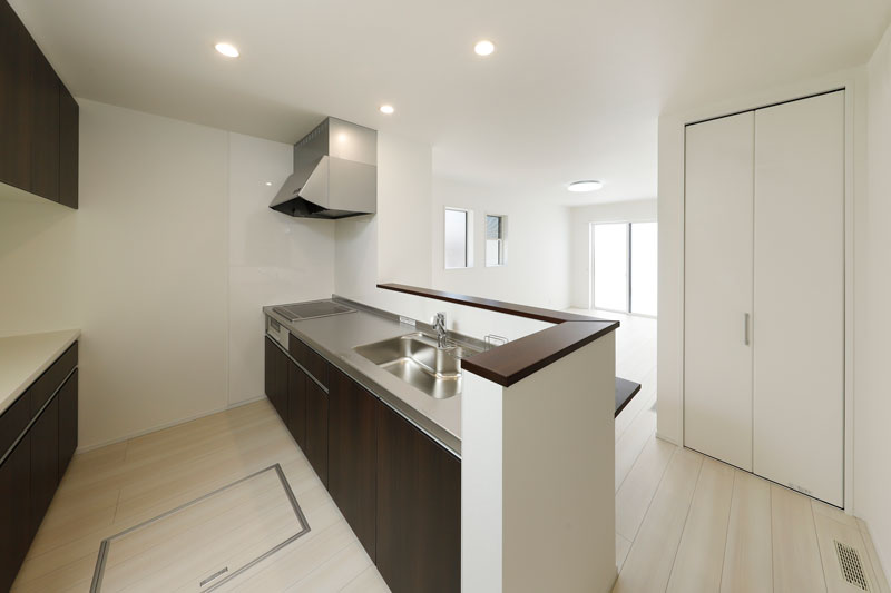 （株）七呂建設「田上社員寮」