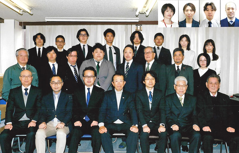 福岡本社集合写真