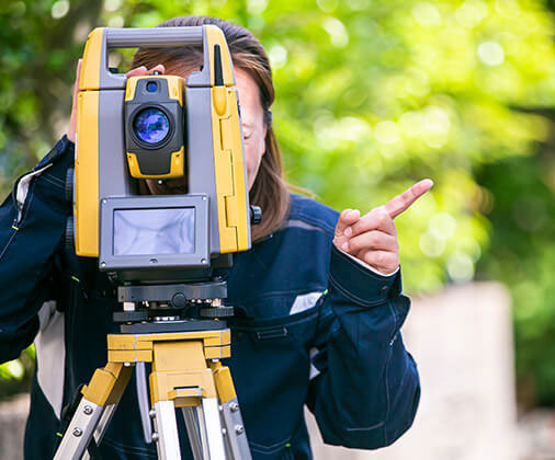 求人情報　先崎測量