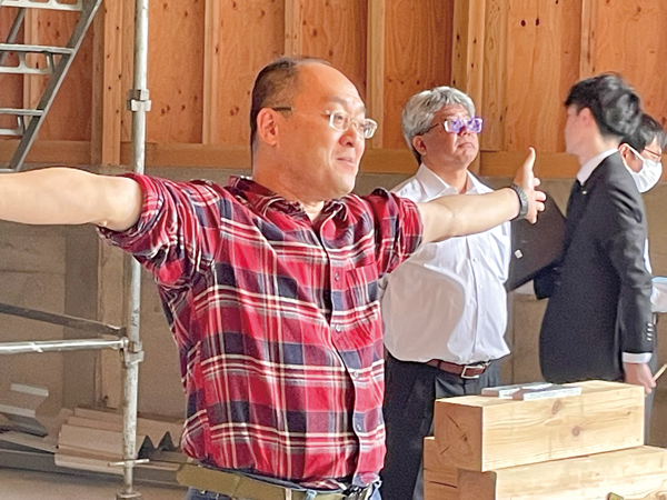 設計を担当した秋山篤史氏