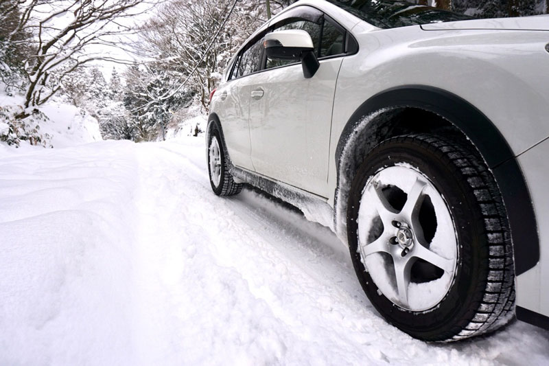 大雪の板谷峠（653m） 2021年1月10日 愛車スバルXVで福岡市早良区椎原から県道136の雪道を登った（生活道路）