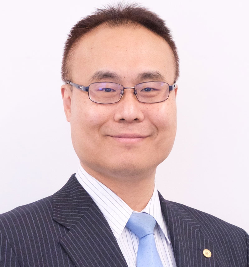 ノーザンモースト行政書士事務所 所長・行政書士　浅川晃広 氏