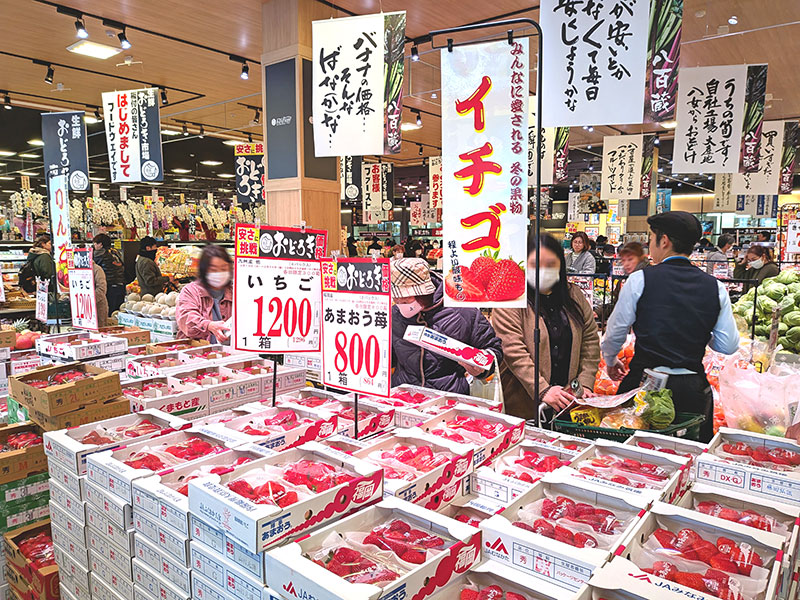 ユニークな天吊りPOP