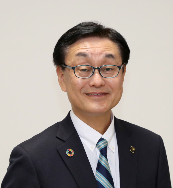 大牟田市長　関好孝 氏