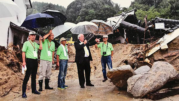 2017年9月7日　朝倉を視察するLCIF ボブ・コーリュー理事長