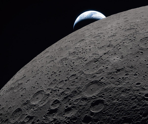拡大する人類の視野は新たな旅への夢を抱かせる（出展：NASA ArtemisⅡ）
