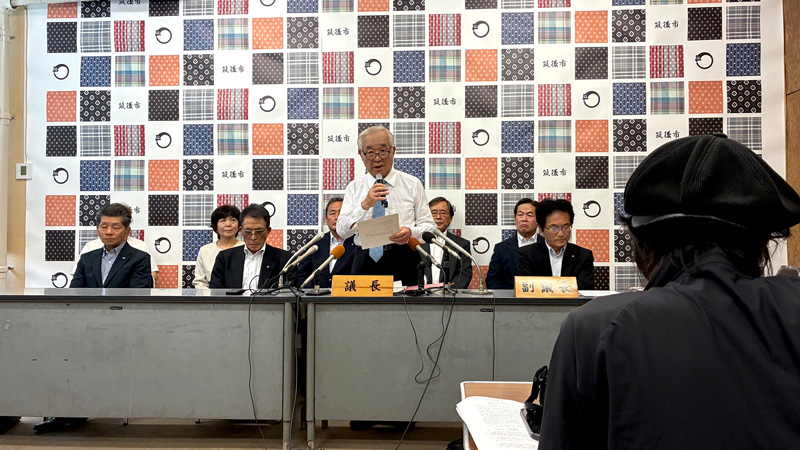 意見書可決について語る弥吉治一郎筑後市議会議長