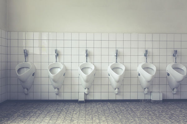 男子のトイレ事情　pixabay