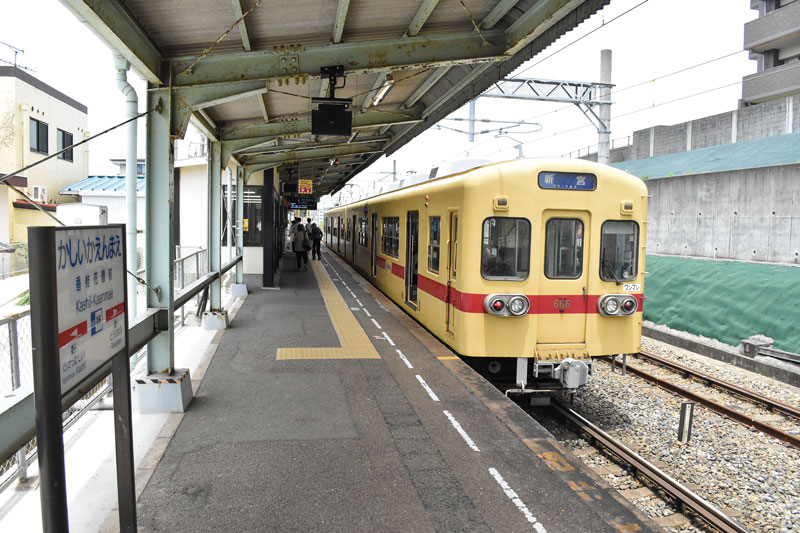香椎花園前駅では今年3月から平日朝の折り返し運転を実施