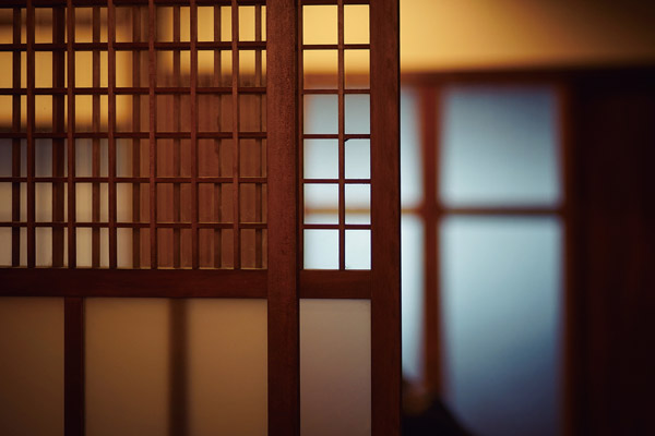 個室は設けない　pixabay