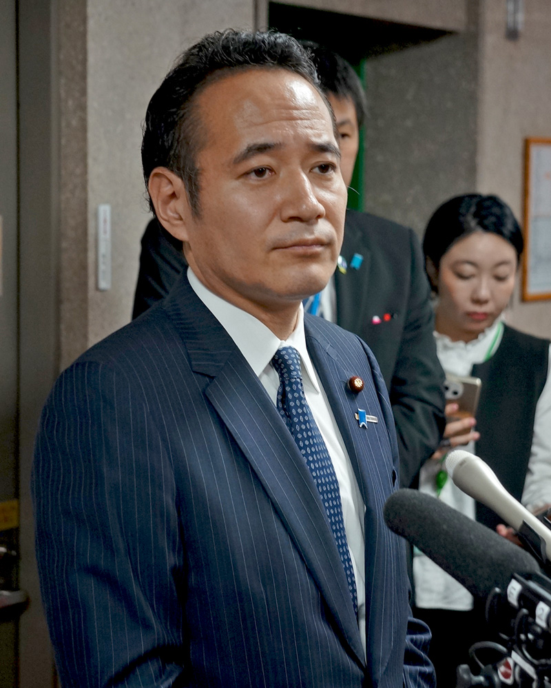 簗大臣会見写真