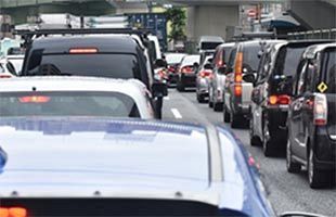 九州自動車道で事故による渋滞が発生