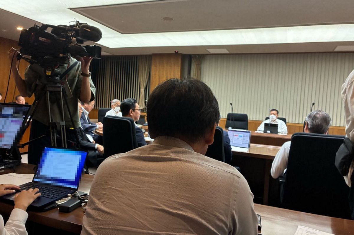 福岡県議会、百条委員会設置をめぐり深夜審議へ