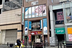 【福岡】日赤通りのペンギン堂ビルが売買