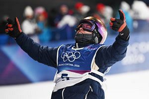 雪なき九州のマットジャンプ施設代表が五輪メダリストを祝福──福岡KINGS