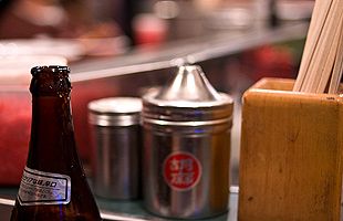 ワイエスフード 16年3月期、新ブランド店出店の影響で減益