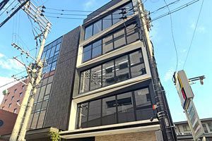 春吉の新築テナントビル、カシムラHDが売却