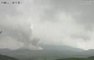 阿蘇山の中岳第一火口が噴火～5月31日以来