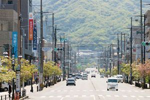 福岡市･七隈の生活インフラ～花みずき通り商店会の取り組み