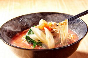 【全国展開】博多名物・元祖トマトラーメン三味（333）（マーケティング編）