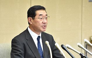 太宰府市教育長が辞任、市長選出馬を表明