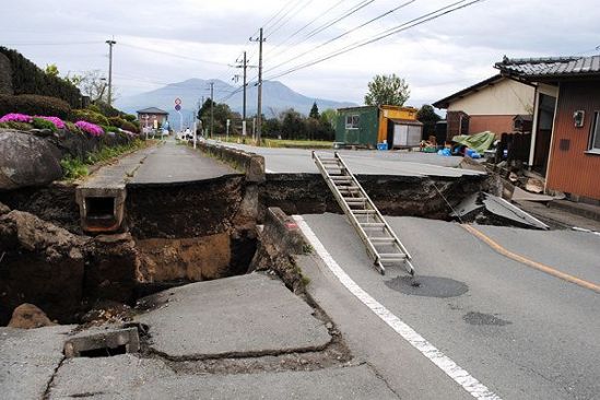 【熊本地震最前線レポート】（41）～16日　南阿蘇村の惨状（４）阿蘇大橋崩落！