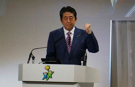 【政界ウォッチ】どうした枝野？！安倍首相の“抱きつき作戦”で戦意喪失～弱腰・交渉下手の野党第一党党首