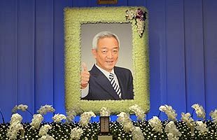 元衆議院議員・松本龍氏の葬儀、しめやかに執り行われる