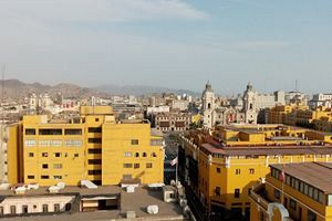 混迷深まる資源大国ペルー：大接戦の大統領選挙