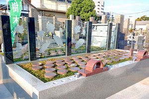 新しいお墓の形～家族、生き方、お墓が変わる（5）寺院墓地も変わる