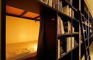 泊まれる本屋「BOOK AND BED TOKYO」が福岡パルコ新館にオープン