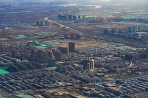 中国で不動産販売の減少加速、杭州SKPが工事を中止