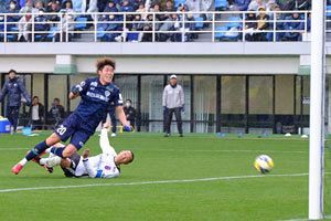 新ヒーロー安藤の一撃でアビスパ3連勝　福岡1-0FC東京