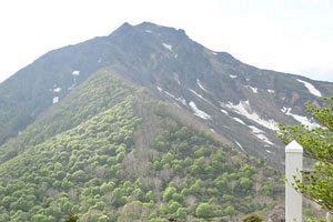 磐梯山の春景色
