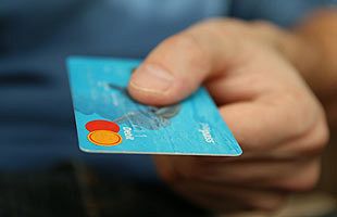 スマホ決済時代のクレジットカード（前）