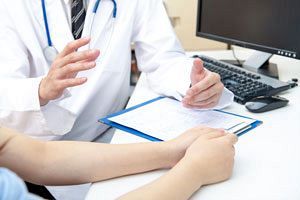 【業界を読む】コスト増と病床再編のはざまで 問われる医療法人の対応力