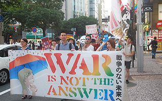 福岡版SEALDs　天神で安保法案反対デモ
