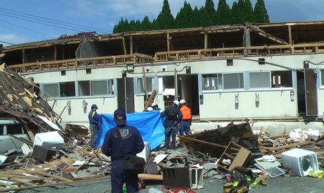 16日における本震直後の阿蘇地区　大地震による爪痕