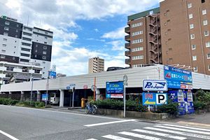 まちかど風景・博多区～中洲中島町のコインパーキングがオフィスビルに