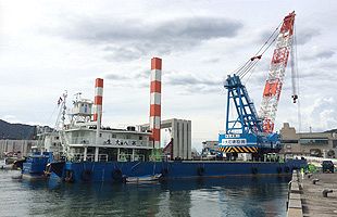長崎港の港湾整備で活躍する大石建設の第八大生