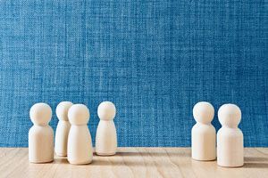 【衆院選こぼればなし】福岡1区、落選会場の風景