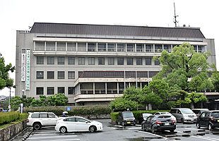 太宰府市議会、市長不信任決議案を全会一致で可決