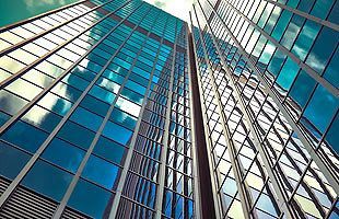 業界の状況と企業の立場を理解する